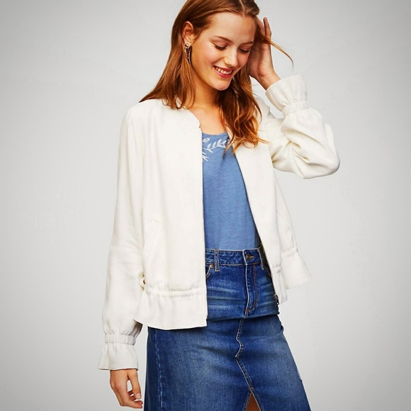 LOFT Jackets & Blazers - Loft XS Off-White Ruffle Bomber Zipper Jacket NWOT